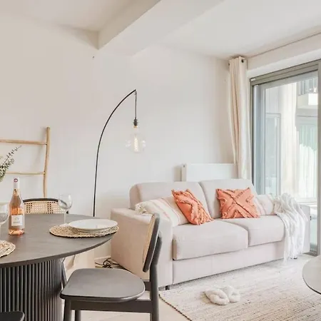 Amazing Near The Sea Apartment